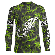 Load image into Gallery viewer, Green Camo fishing shirts Fish hook skull Custom Name sun protection mens long sleeve fishing shirts NQS5085