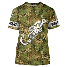 Load image into Gallery viewer, Green Camo fishing shirts Fish hook skull Custom Name sun protection mens long sleeve fishing shirts NQS5086